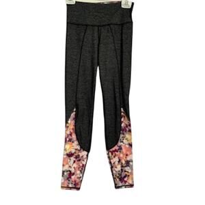 Athleta XS NWOT Ankle Legging Dark Gray with Floral Print at bottom